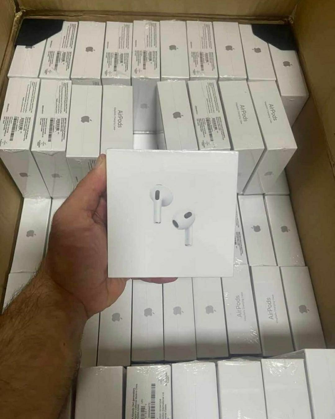 Buy Apple AirPods Pallets online in Europe
