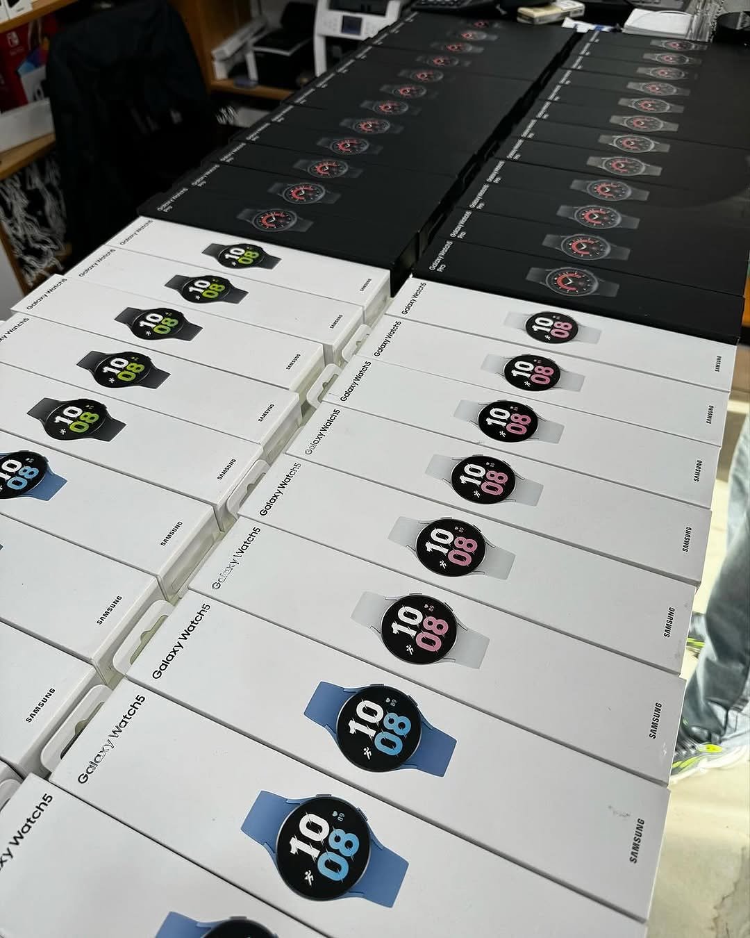 Wholesale Galaxy Watch5 in California